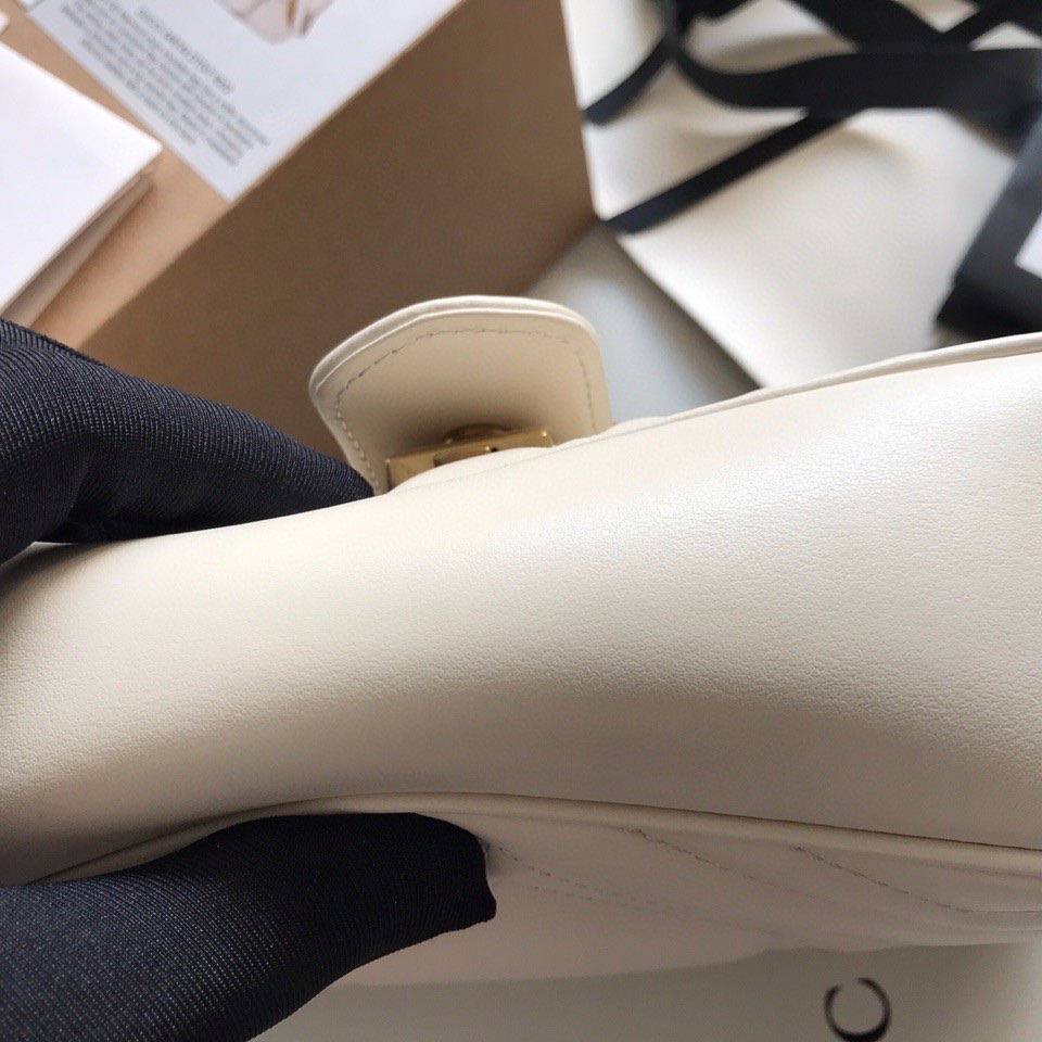 Kaufen GG Gucci Marmont mini matelassé shoulder Tasche - Image 6