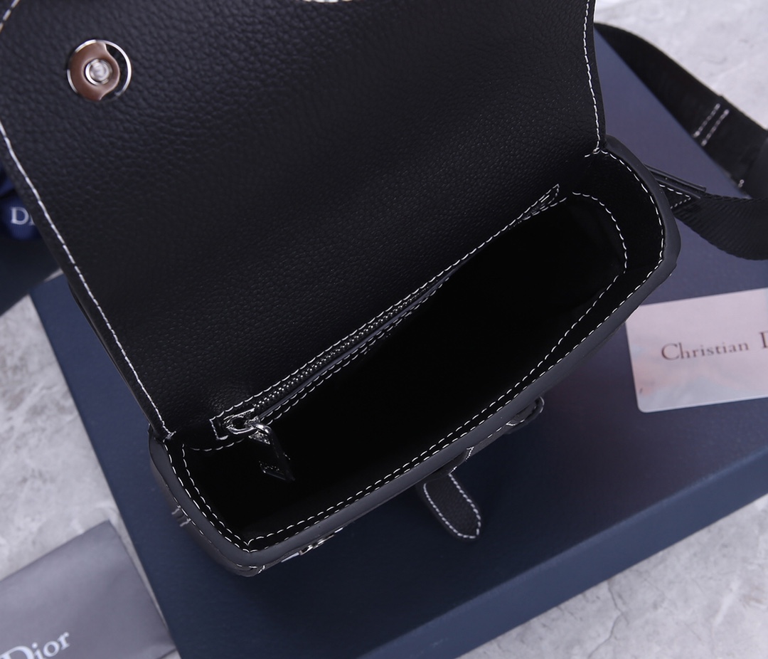 Kaufen Dior Men’s Bee Print Shoulder Tasche - Image 5