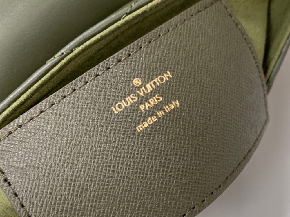 Kaufen LOUIS VUITTON NEW WAVE MULTI-POCHETTE Tasche - Image 7