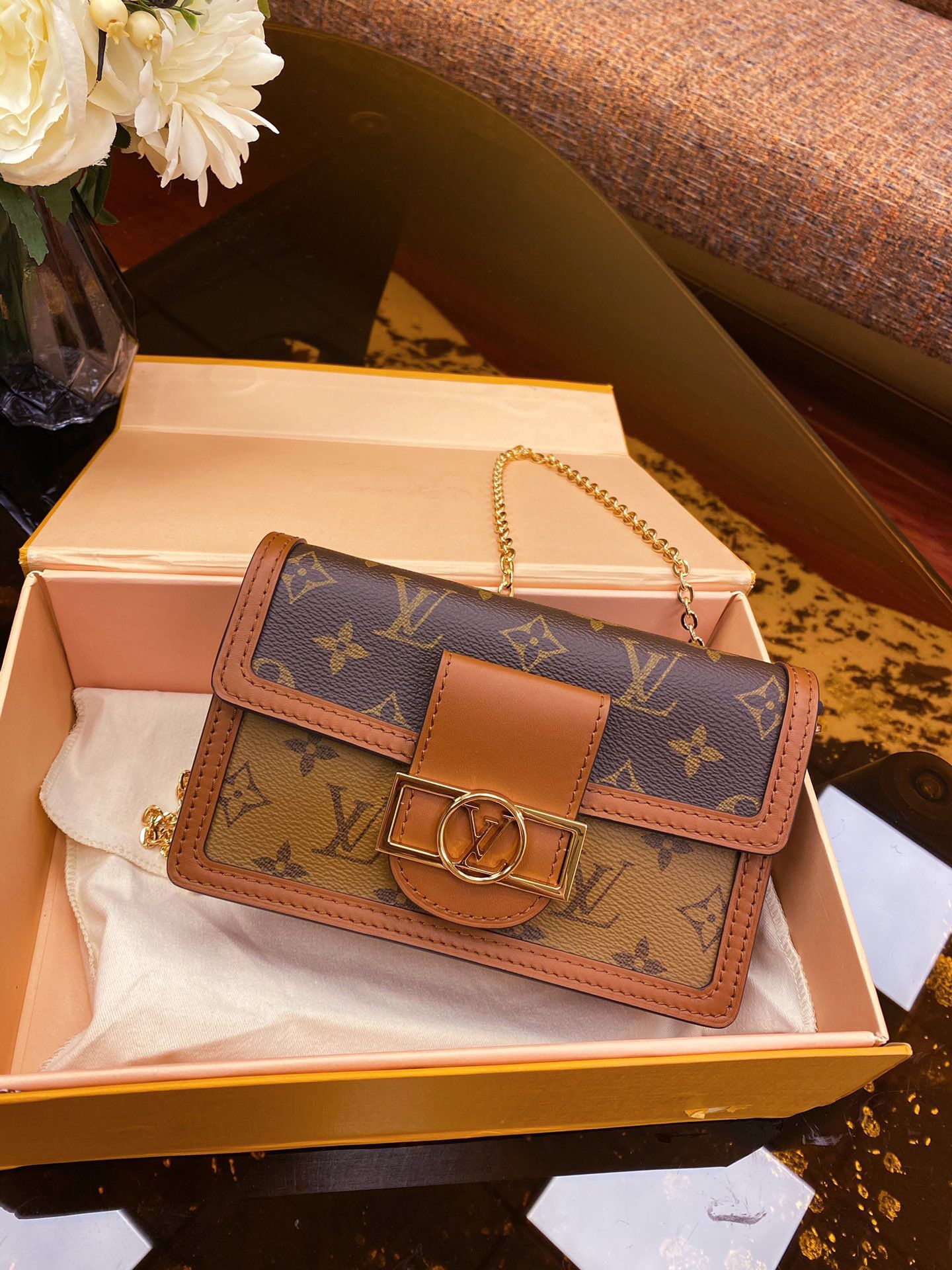 Kaufen LV DAUPHINE CHAIN WALLET Tasche