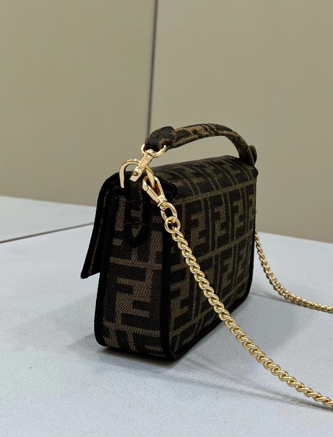 Kaufen Fendi Baguette Mini Tasche - Image 4