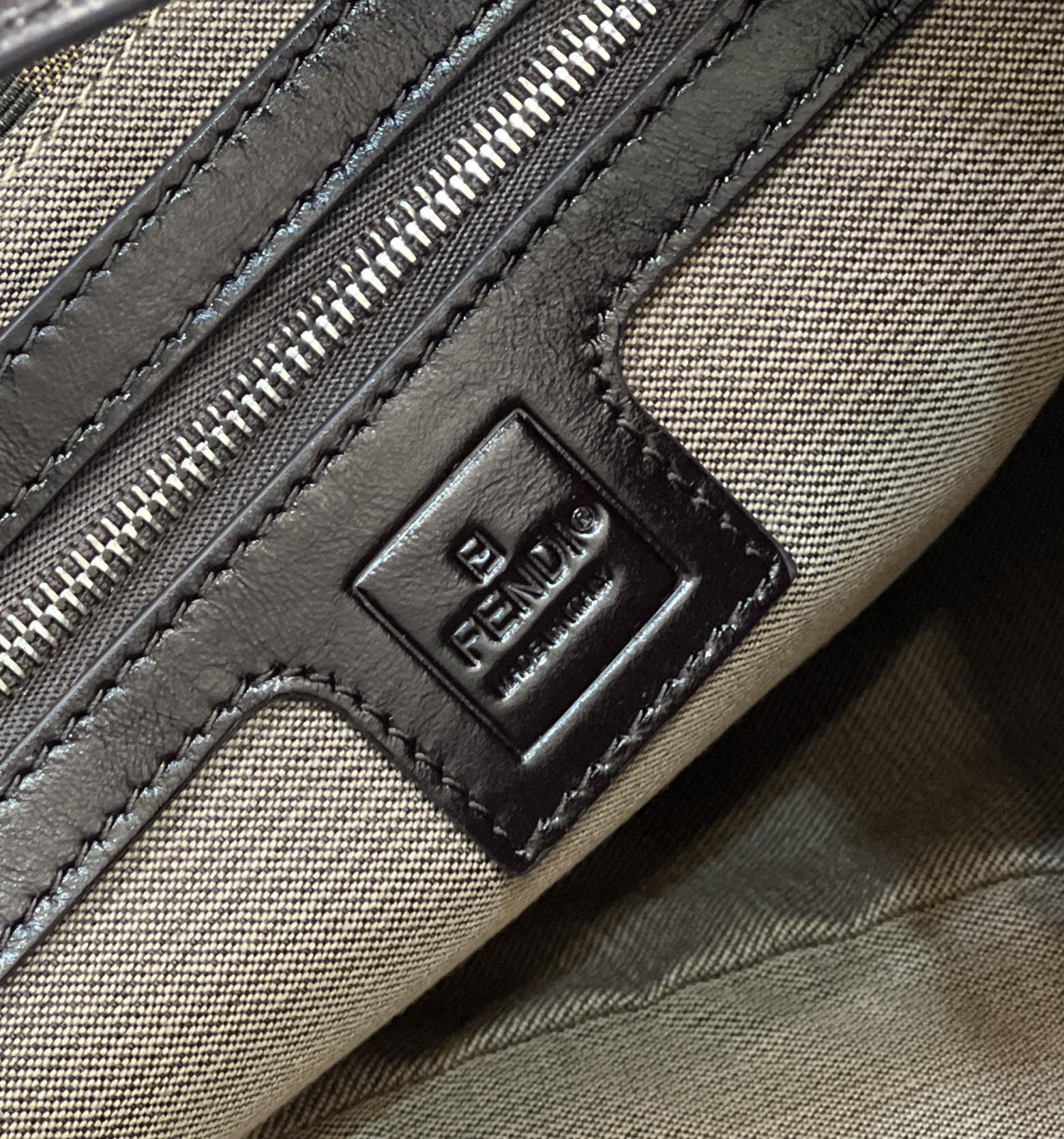 Kaufen Fendi Iseeu Medium Tasche - Image 8