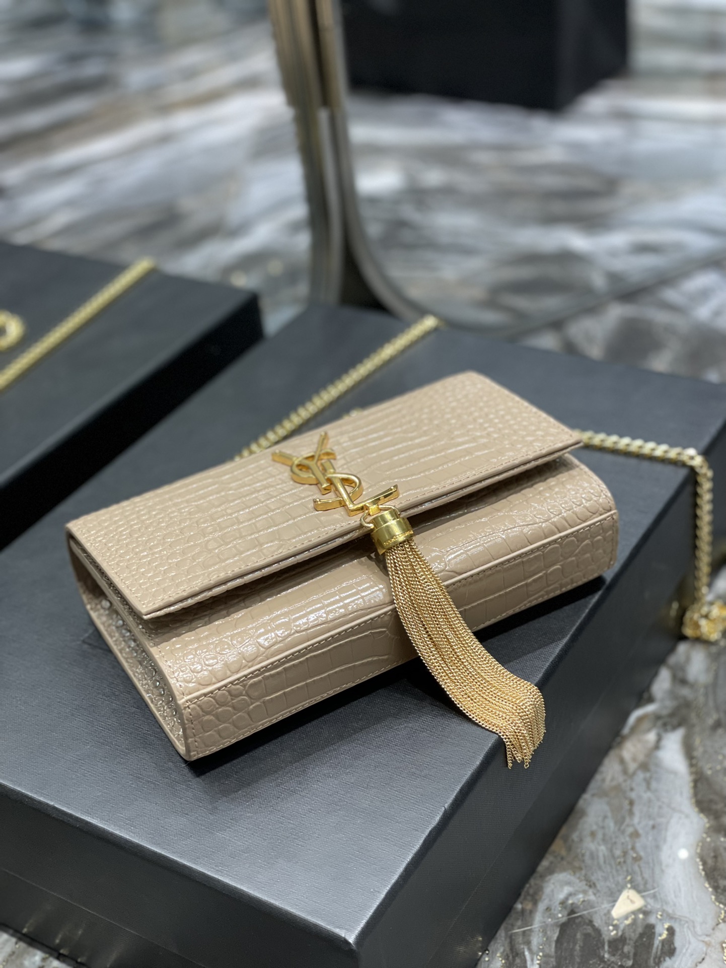 KAUFEN KATE SMALL CHAIN TASCHE IN GRAIN DE POUDRE EMBOSSED LEATHER - Image 6