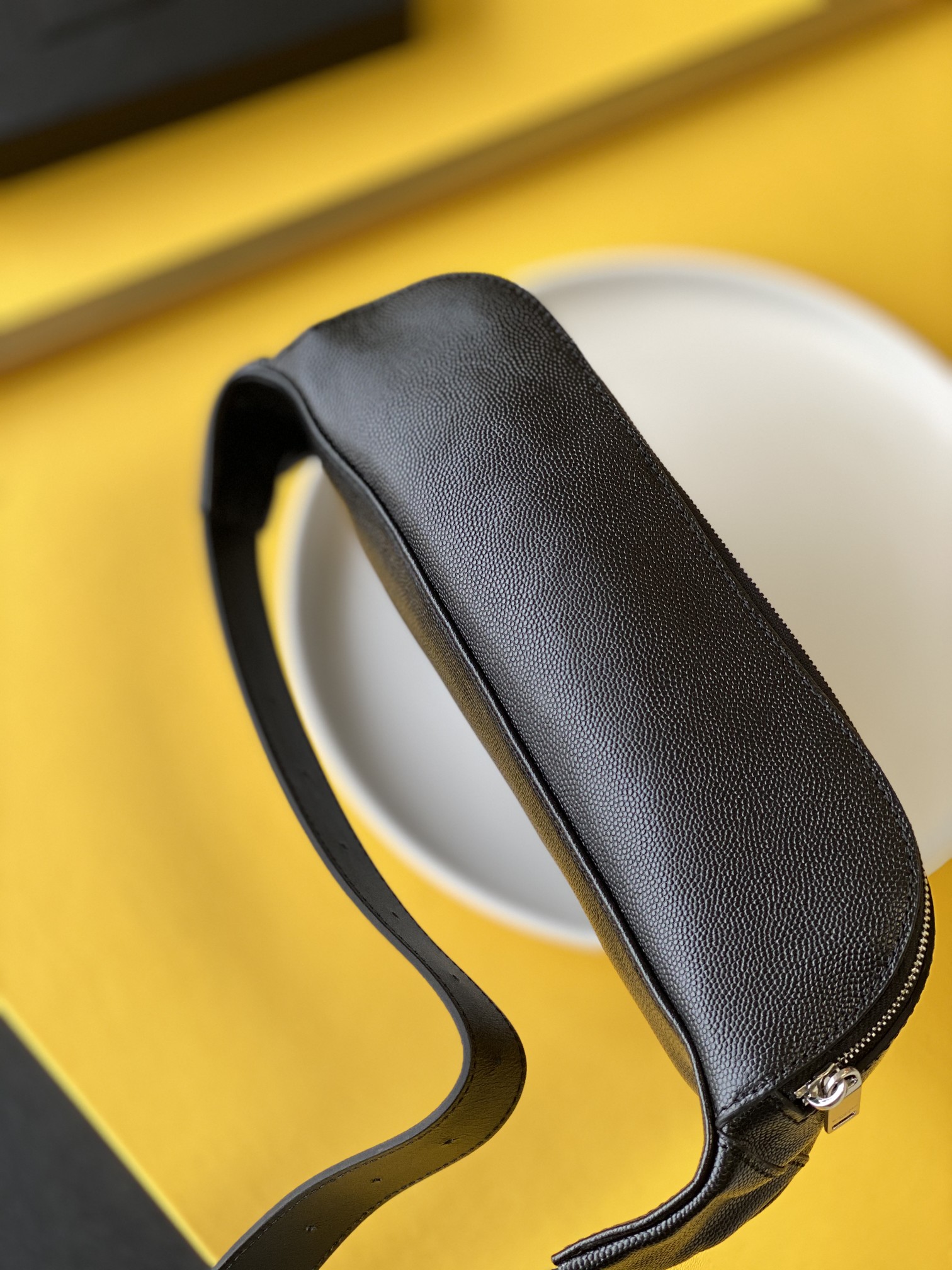 KaufenLuxury Handbag 03 Classic Monogram Belt Bag in Grain Embossed Leather Tasche - Image 6