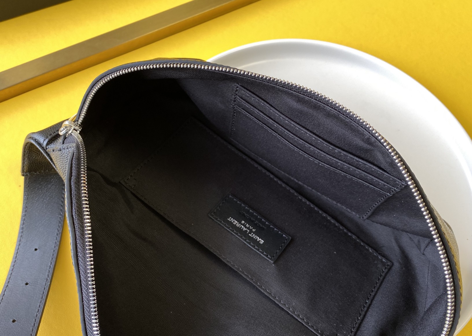 KaufenLuxury Handbag 03 Classic Monogram Belt Bag in Grain Embossed Leather Tasche - Image 7