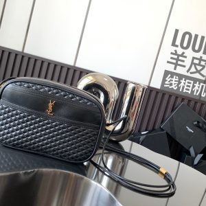 Kaufen Women’s Quilted Sling Tasche