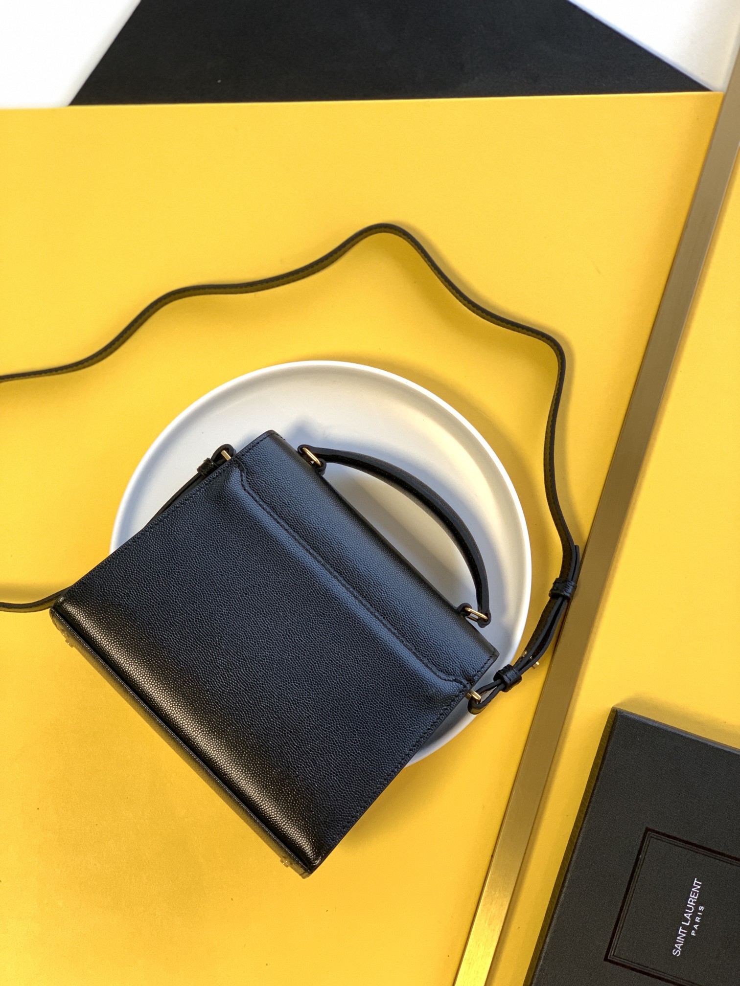 KAUFEN ASSANDRA MEDIUM TOP HANDLE TASCHE IN GRAIN DE POUDRE EMBOSSED LEATHER - Image 9