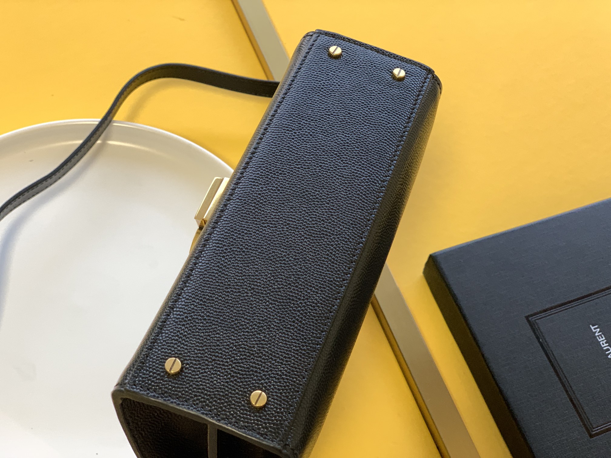 KAUFEN ASSANDRA MEDIUM TOP HANDLE TASCHE IN GRAIN DE POUDRE EMBOSSED LEATHER - Image 5