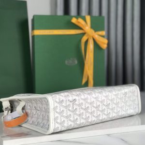 DNK Red Sports Shoes